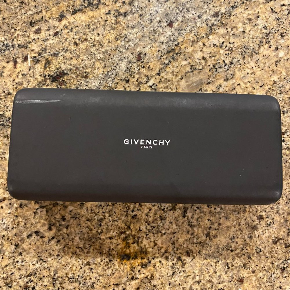 GIVENCHY Black Case